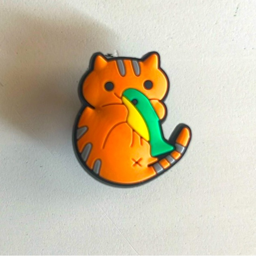 CAT CROC CHARM